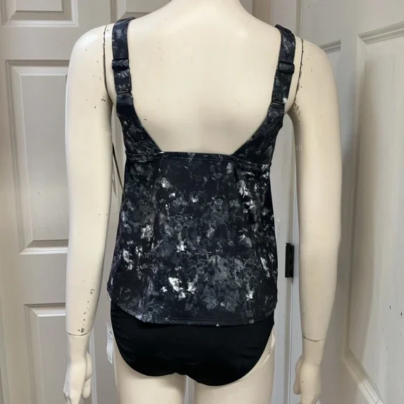 Nike Athletic/Athleisure/Swim Tankini 2-Piece, NWT!